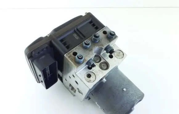 BMW 5 F10 F11 ABS Pump 6799248 KL7024