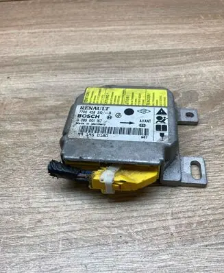 Renault Clio II Airbag control unit/module 7700428310 0285001157 WITHPLUG