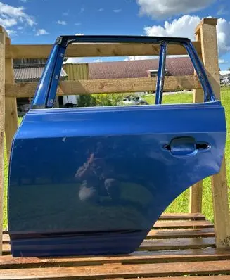 BMW X3 E83 Rear door