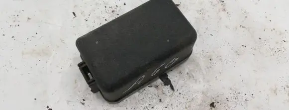 Toyota Auris 150 Fuse box cover 9102