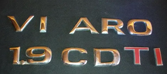 Opel Vivaro Manufacturers badge/model letters 