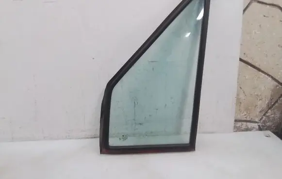 Volkswagen II LT Front vent window/glass (coupe) 43R000042