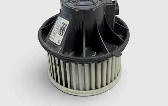 Cadillac Escalade Heater fan/blower 52400177 52408152 F00HX5C001