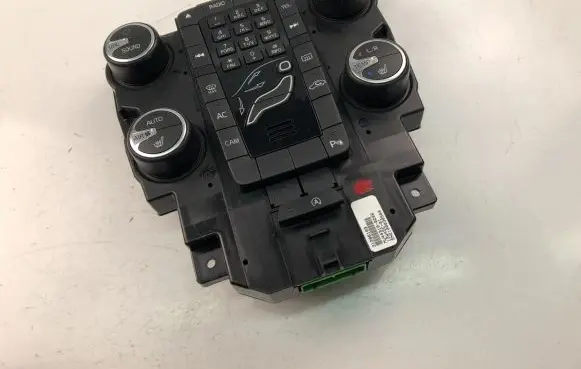 Volvo V40 Climate control unit 31288103