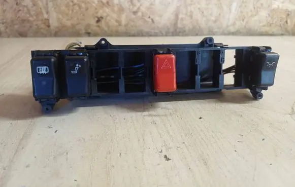 Mercedes-Benz E W124 A set of switches 1248210038