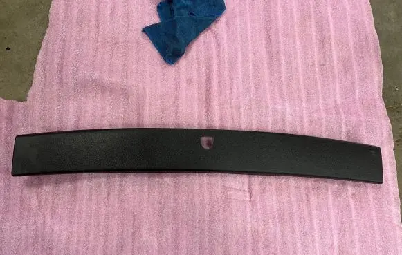 Audi Q7 4M Centre console side trim rear 4M0867606J