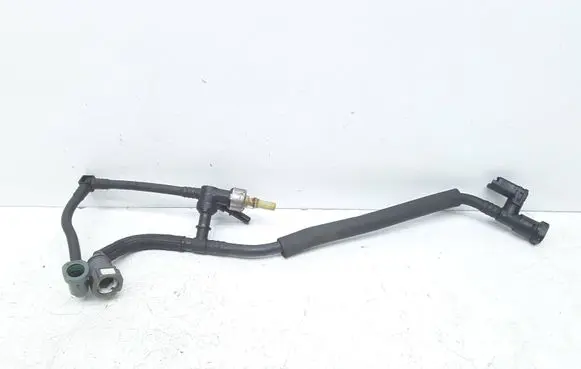 Volvo V40 Fuel line/pipe/hose