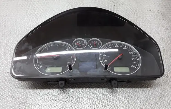 Volkswagen Sharan Speedometer (instrument cluster) 7M3920820D