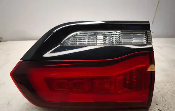 Jeep Grand Cherokee Rear/tail lights P68142945AD