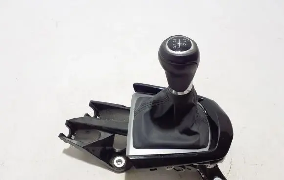 Mazda CX-3 Gear shifter/selector DA6A46100