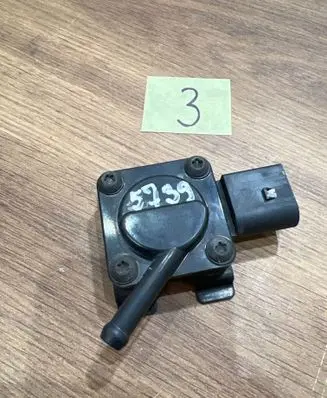 BMW 5 E60 E61 Exhaust pressure sensor 7789219
