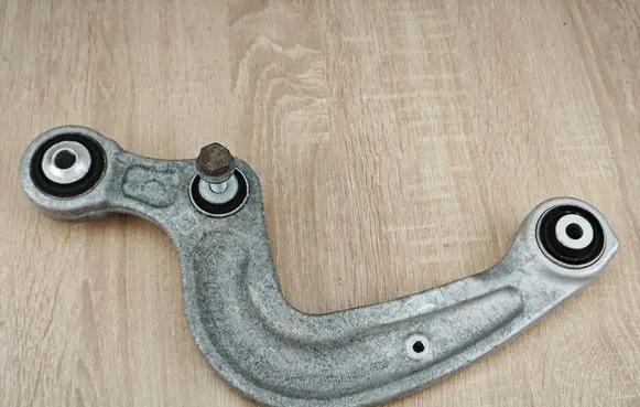 Rear control arm