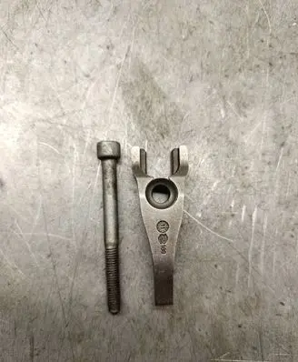 Peugeot 508 Fuel Injector clamp holder