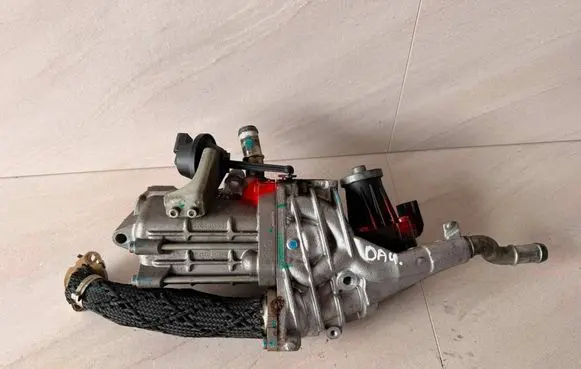 Jaguar XF X250 EGR valve cooler 9X2Q9U438DA 701881050