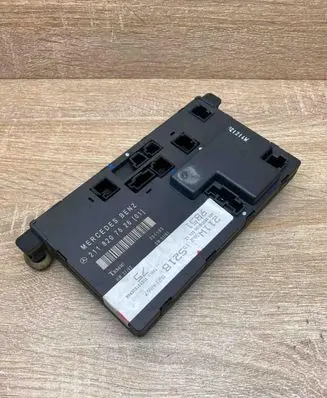 Mercedes-Benz E W211 Door control unit/module 2118207526 351162