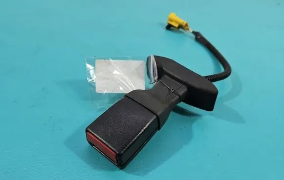 Dodge Caravan Front seatbelt 33009698 IMPRK1537127