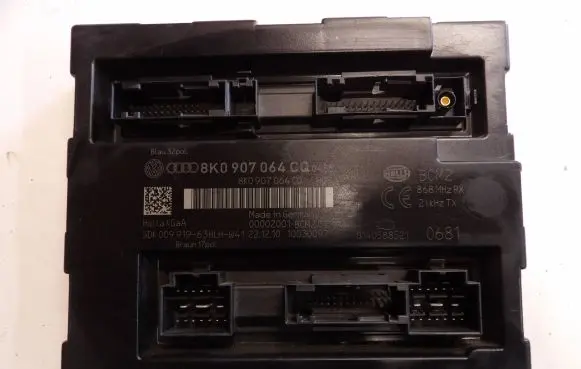 Audi A4 S4 B8 8K Comfort/convenience module 8K0907064CQ 00002001 5DK00991960