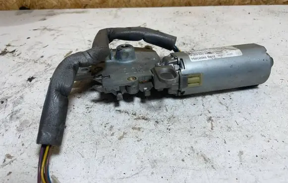 Sunroof motor/actuator