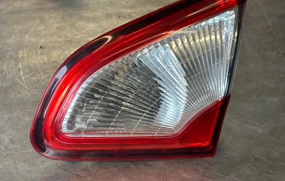 Nissan Qashqai Tailgate rear/tail lights 89503209 B26550BR01A