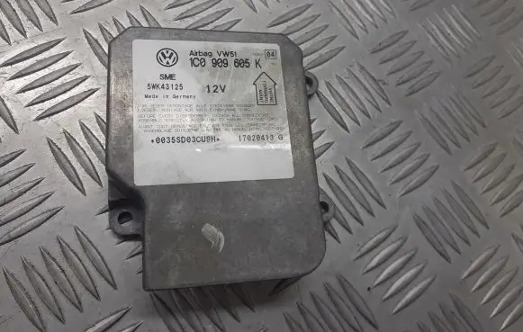 Volkswagen Polo IV 9N3 Airbag control unit/module 1C090960K