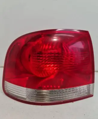 Volkswagen Touareg I Rear/tail lights 28259002