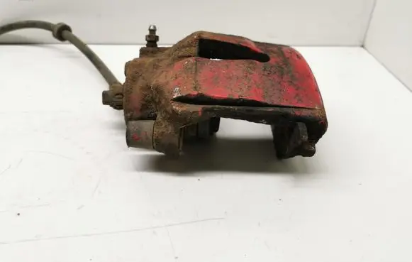 Volkswagen Golf IV Front brake caliper