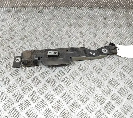 Volvo S90, V90 Fender mounting bracket 31416627