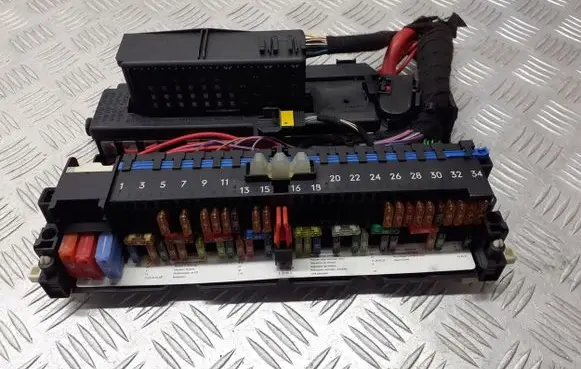 BMW X3 E83 Fuse box set 18500.000.000
