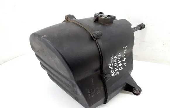 Skoda Rapid (NH) Air filter box 6R0129607C 6R0129620A