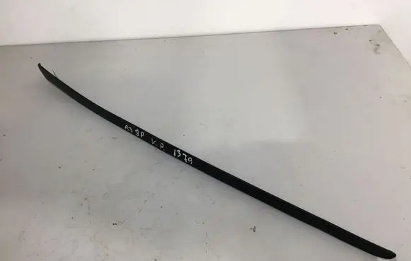 Audi A3 S3 8P Windshield trim