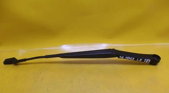 Front wiper blade arm