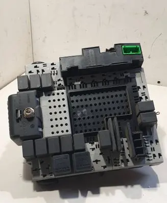 Volvo V70 Fuse module