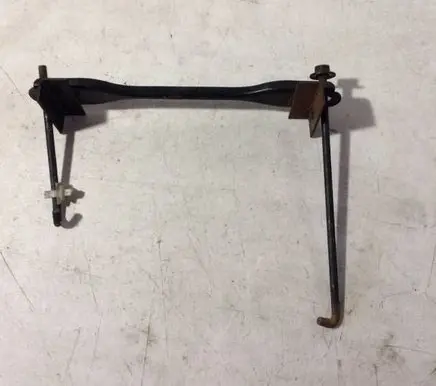 Lexus IS 200-300 Battery bracket