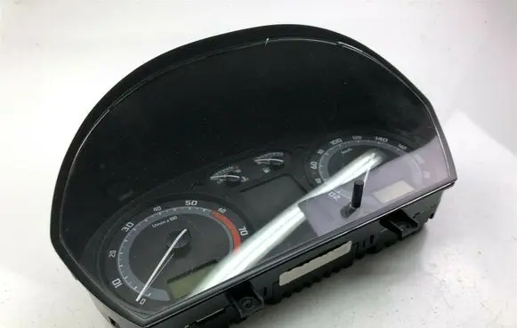 Skoda Fabia Mk1 (6Y) Speedometer (instrument cluster) 6Y0920883L G1473