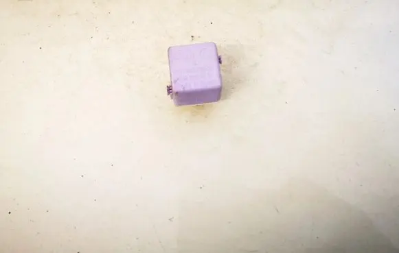 Mercedes-Benz E W210 Other relay 0025423419 4rd003520-64