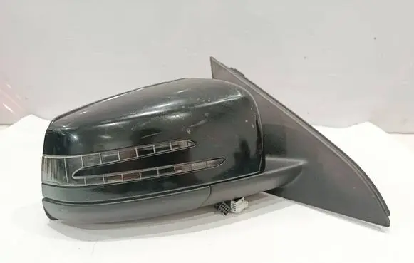 Mercedes-Benz A W176 Front door electric wing mirror A1768107616 20446120
