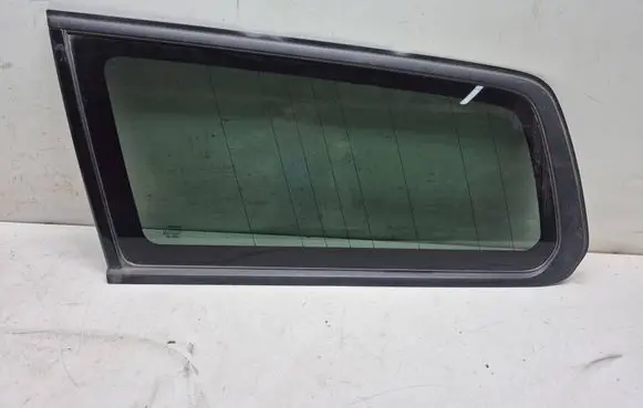 Volvo V70 Rear side window