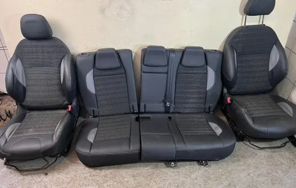 Peugeot 2008 I Seat set 
