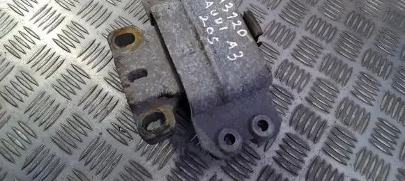 Audi A3 S3 8P Engine mount bracket 1k0199555