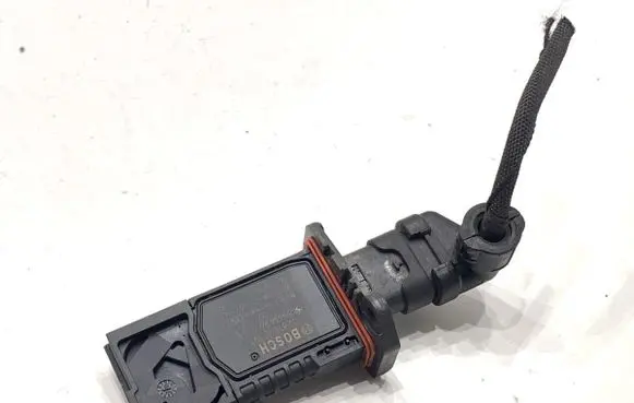 BMW 5 G30 G31 G38 Mass air flow meter 8583496