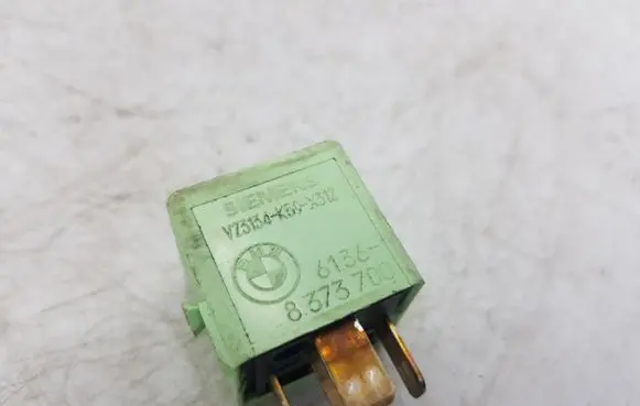 BMW 7 E38 Other relay 8373700