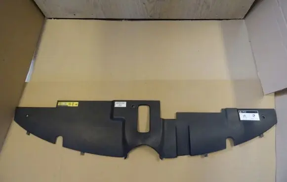 Engine bonnet/hood lock trim molding