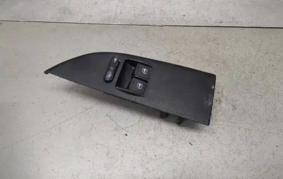 Skoda Fabia Mk1 (6Y) Electric window control switch 6Y1867227B