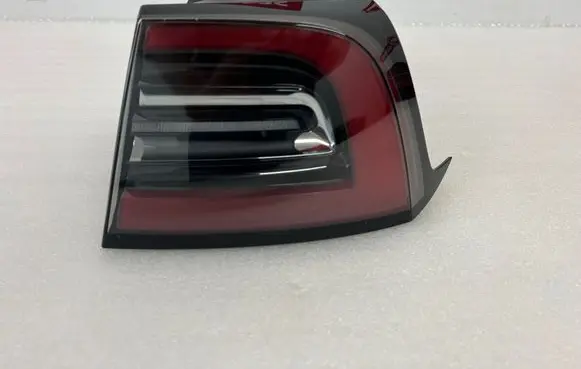 Tesla Model Y Rear/tail lights 150208700D 2SD2715015341