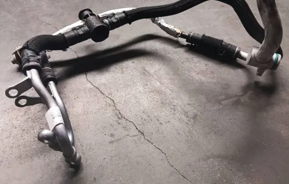 Audi Q7 4L Engine coolant pipe/hose 059121055K 059121055CP 059121453C