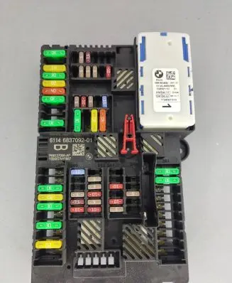 BMW 5 G30 G31 Fuse module 683709201 6837092 18B007AA0887