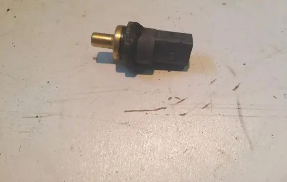 Volkswagen Golf V Coolant temperature sensor PA66CF30 PA66-CF30