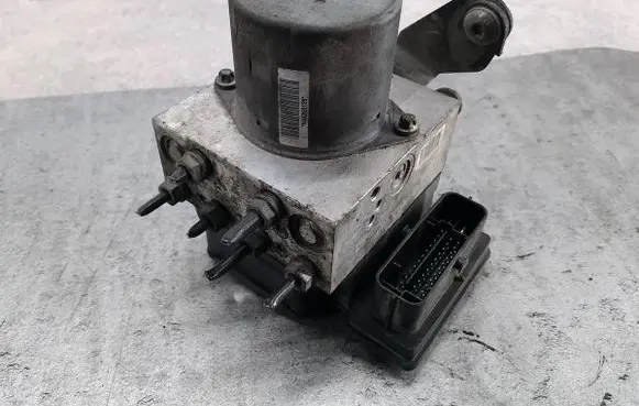 Volkswagen PASSAT B7 ABS Pump 3AA614109AC