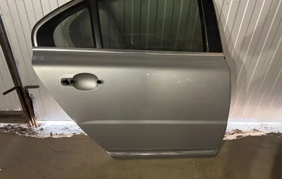 Volvo S80 Rear door