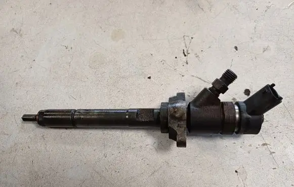 Ford Focus C-MAX Fuel injector 0445110188